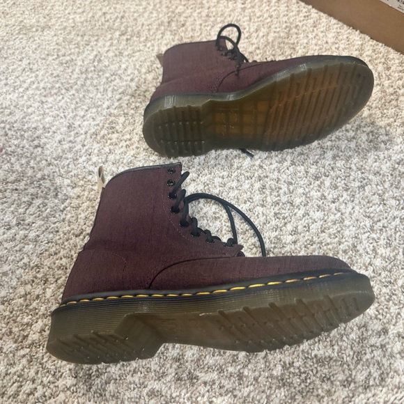 Doc Marten’s Women’s size 8 - Picture 3 of 4